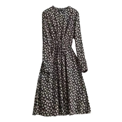 休闲2024春秋新款时髦减龄碎花木耳边印花系带中长款宽松连衣裙女